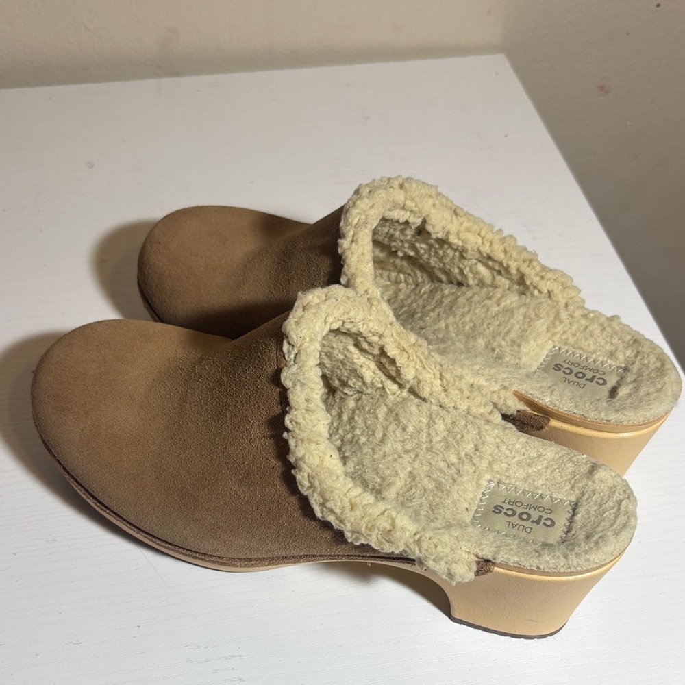 CROCS Women's Brown Mules with Cream Lining
